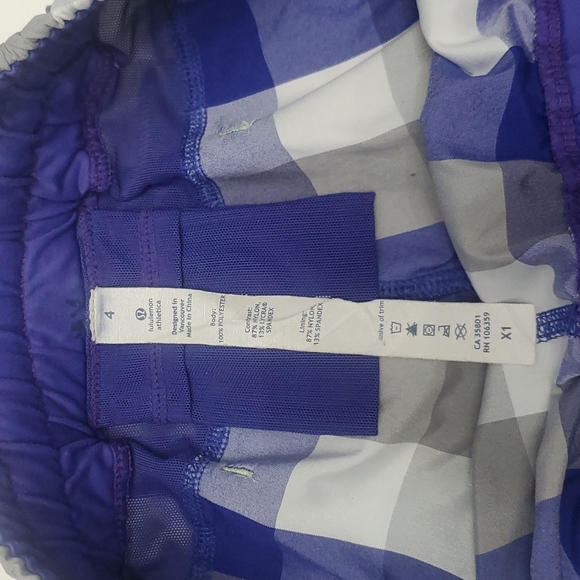 Lululemon purple plaid groovy run shorts size 4 - Picture 5 of 5